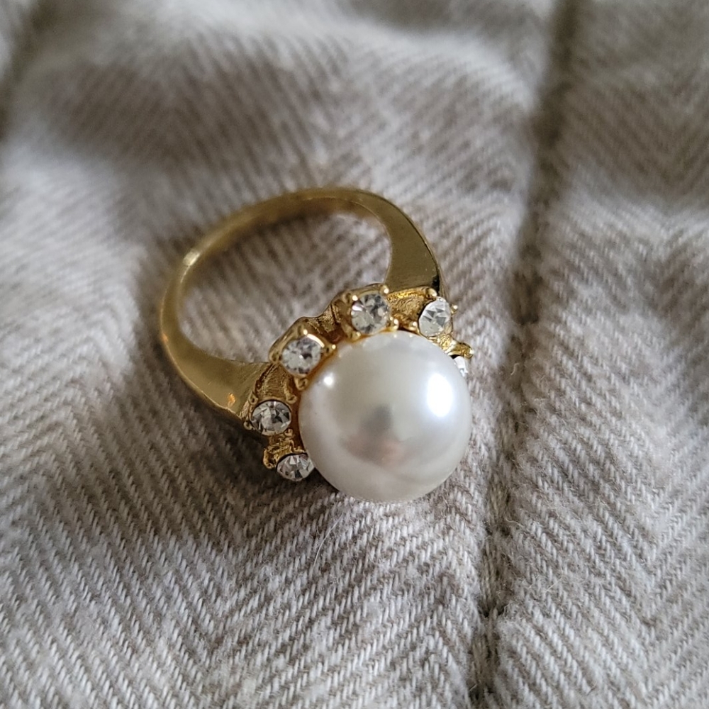 COPY - Pearl Costume Jewelry Ring